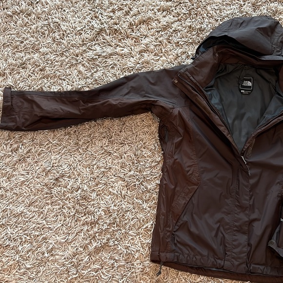 💚2/$40 Women’s North Face Brown Jacket, Large - Picture 5 of 9